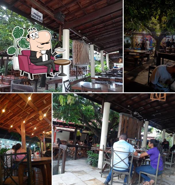 O interior do Nossa Casa Bar e Restaurante