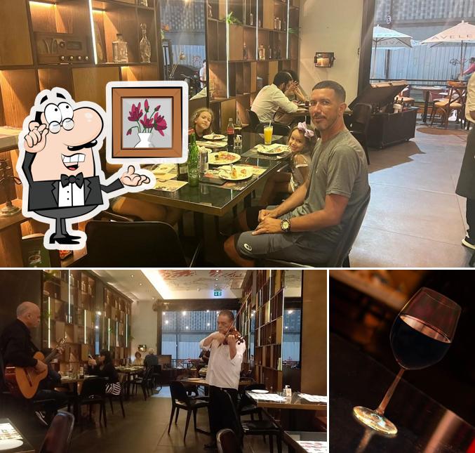 A foto da interior e bebida a Parla! Trattoria