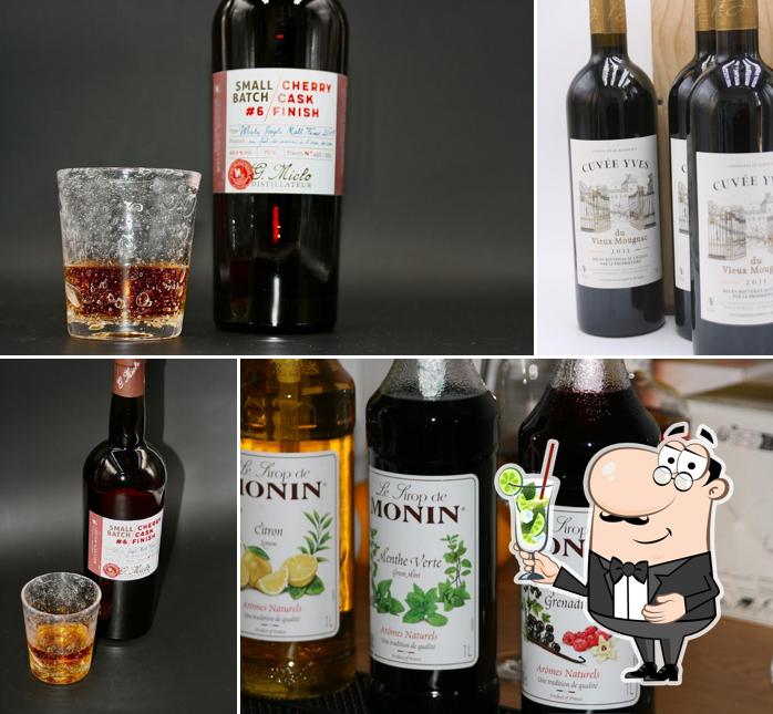 CAVISTE & BAR À VIN ENOTESKA