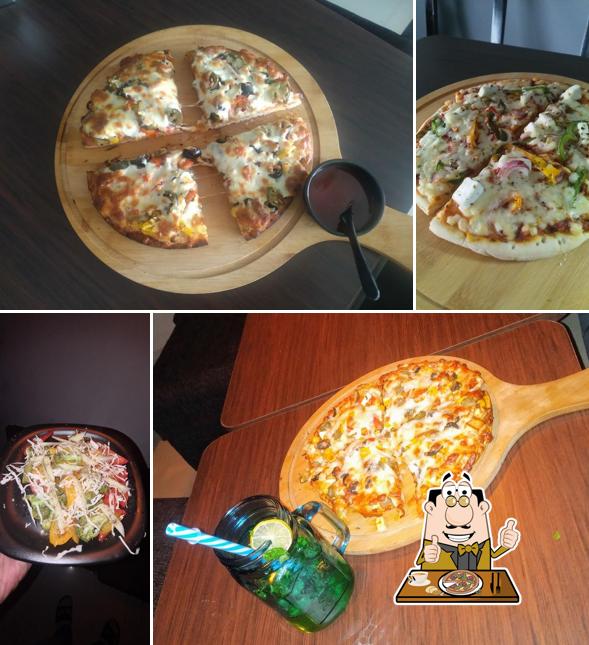 Order pizza at Cafe Oliver