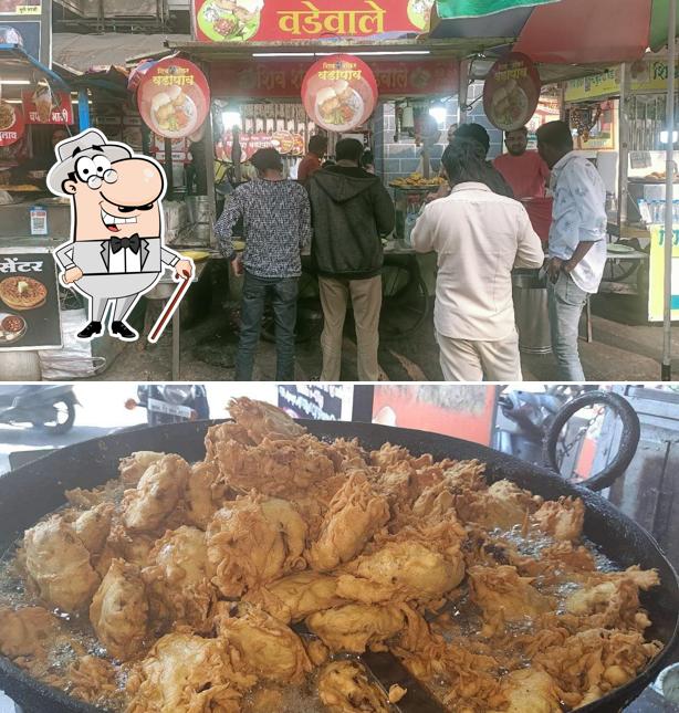 The exterior of Shivshankar Vada Pav