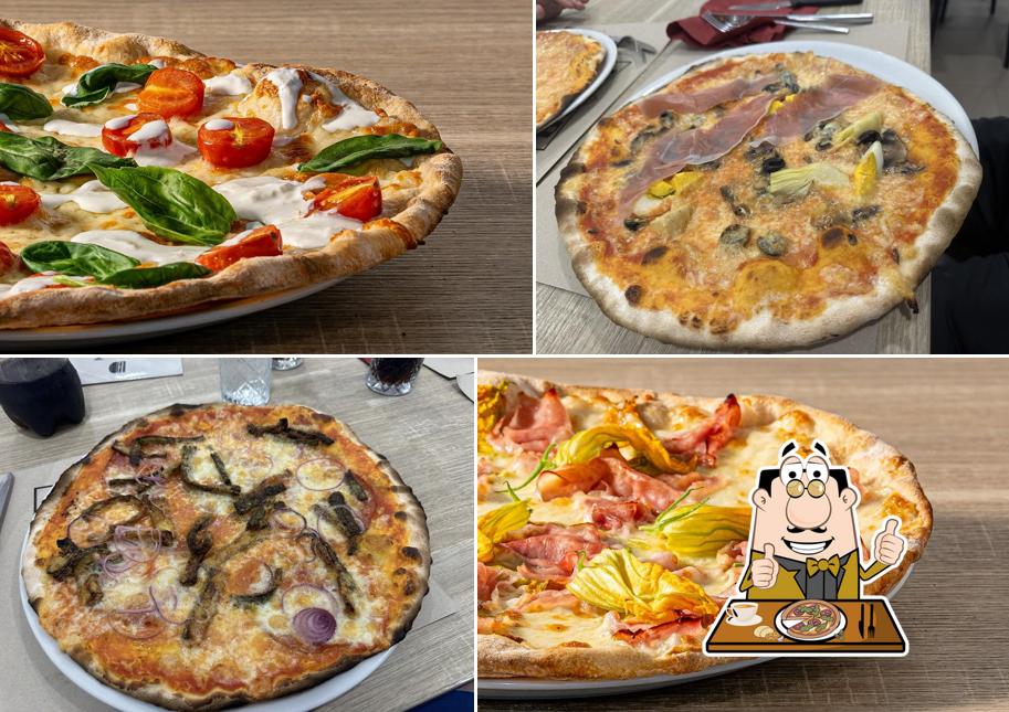 Prenditi una pizza a Pizzeria & Cucina Romana Gear Lab