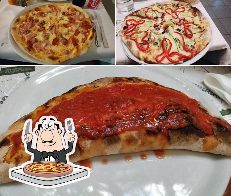 Scegli tra le molte varianti di pizza