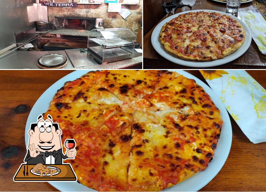 Scegli una pizza a Pizzeria Da Nanni