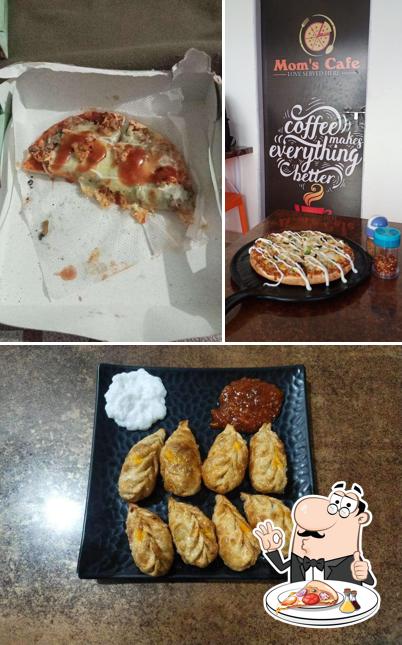 At MOM's Cafe, you can get pizza