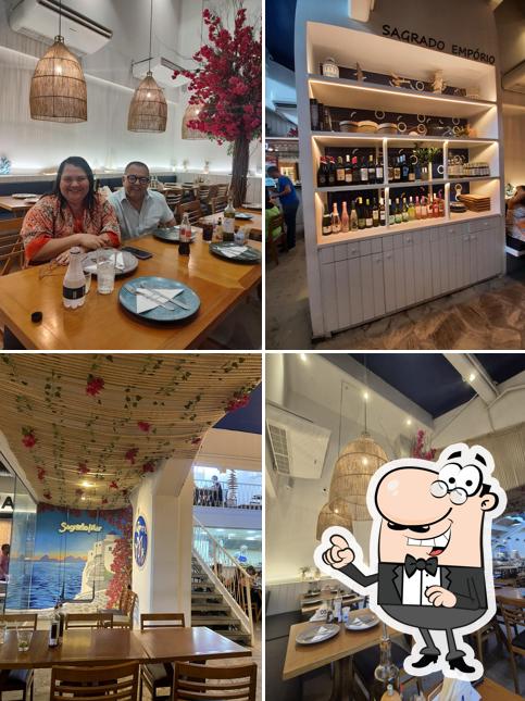 Sente em uma das mesas no Sagrado Mar Restaurante - Niterói