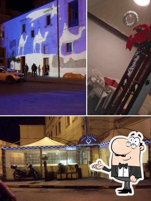 Siediti a un tavolo di Pizzeria Panineria Chiosco Sant'Angelo di Paradino Massimo