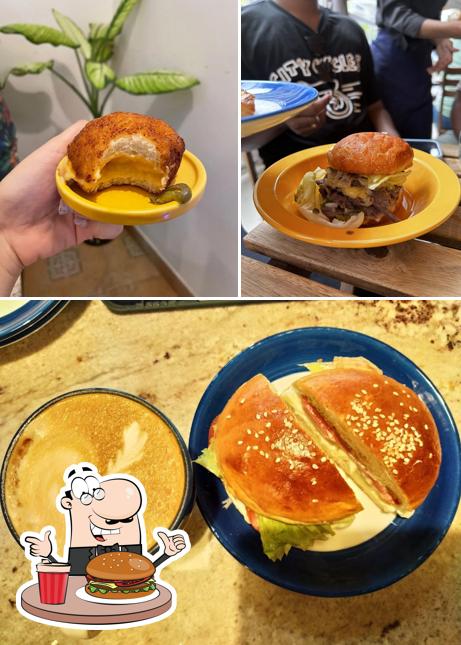 Padaria Prazeres’s burgers will suit different tastes