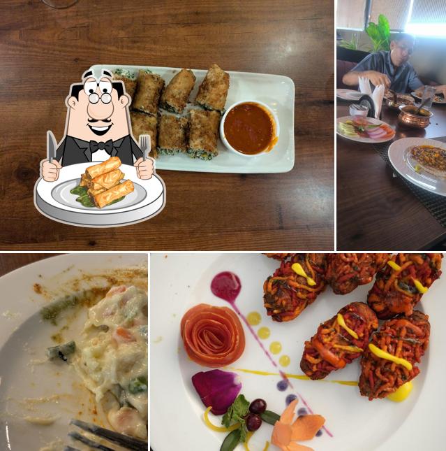 Spring rolls at Gateway by Modi's