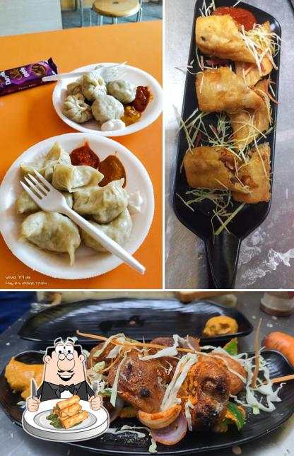 Spring rolls at Mama's Momos