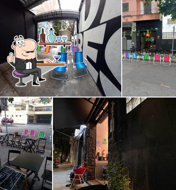 O interior do EntreRuas Burgers e Espetinhos