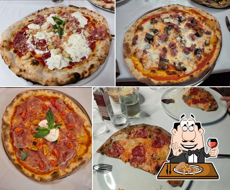 Ordina tra le svariate varianti di pizza