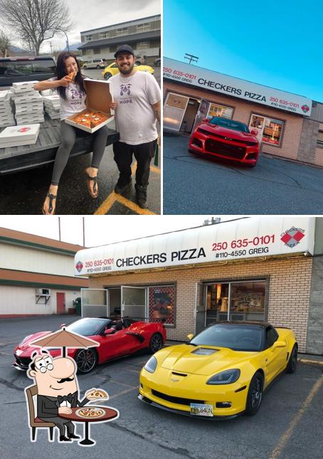 L'extérieur de Checkers Pizza