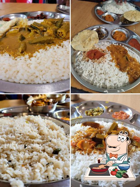 Chicken curry at Ruchikoottu Kudumbasree Canteen