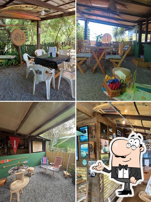 O interior do Paiol Beach Bar