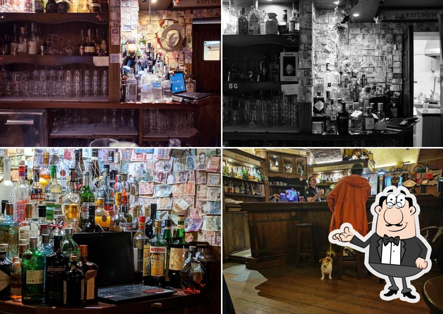 Siediti a un tavolo di The Tucans Pub