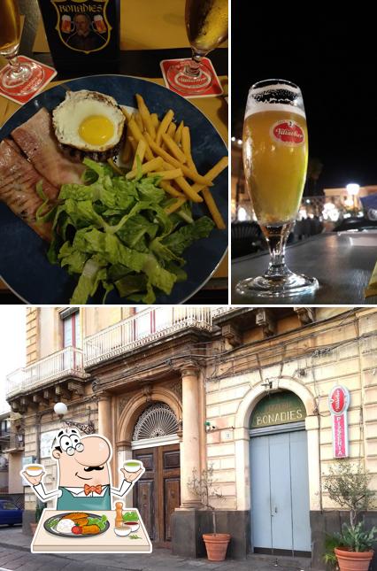 Questa è la immagine che raffigura la cibo e esterno di Osteria Bonadies