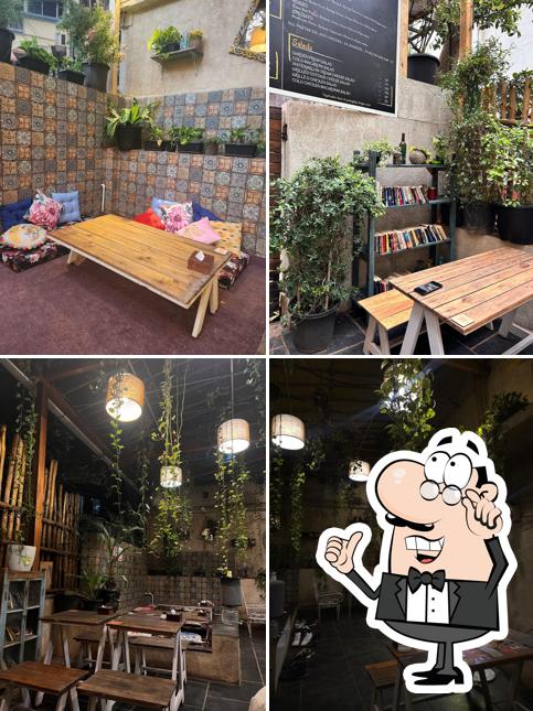 Check out how Largo Pizzeria, Prabhat Road looks inside