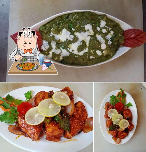 Chicken wings at Thofa Hotel