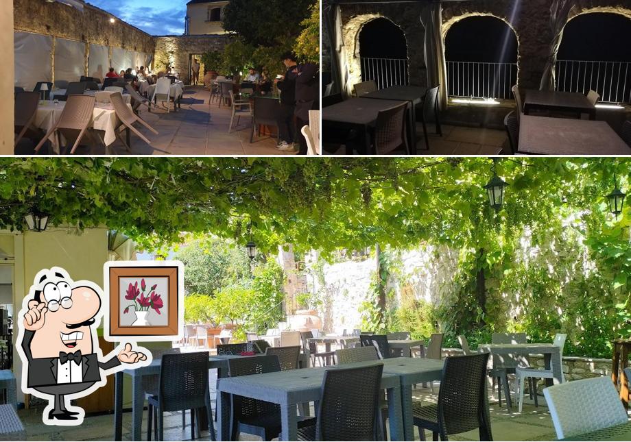 Siediti a un tavolo di L'Orto Del Conte