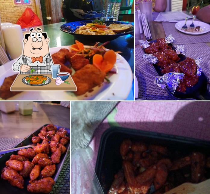 Chicken wings at Café Go Green