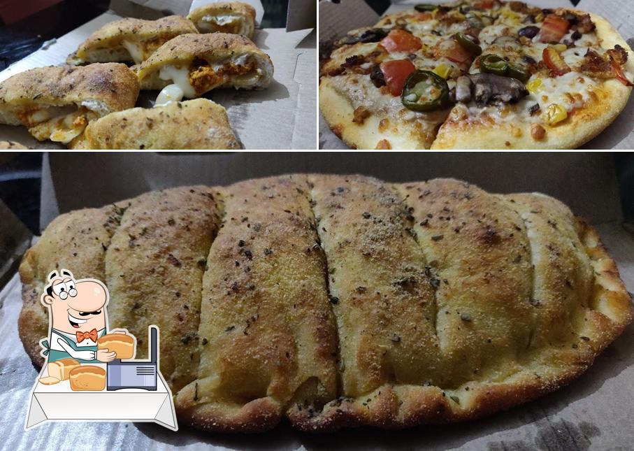 Garlic bread at Domino’s Pizza Shamsher Nagar, Fatehgarh Sahib