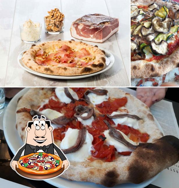 Scegli una pizza a Pizzeria La Boa