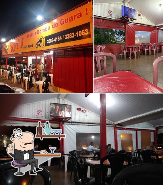 O interior do Lanchonete Boy's