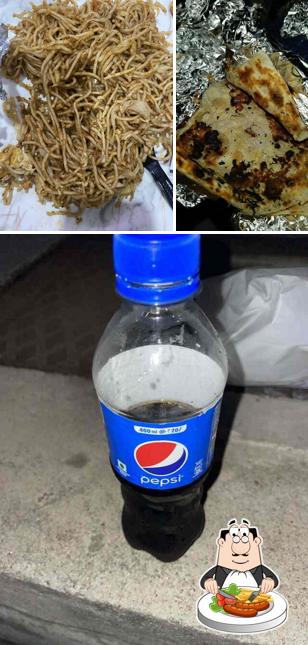 Food at Istah Sizzling Shawarma