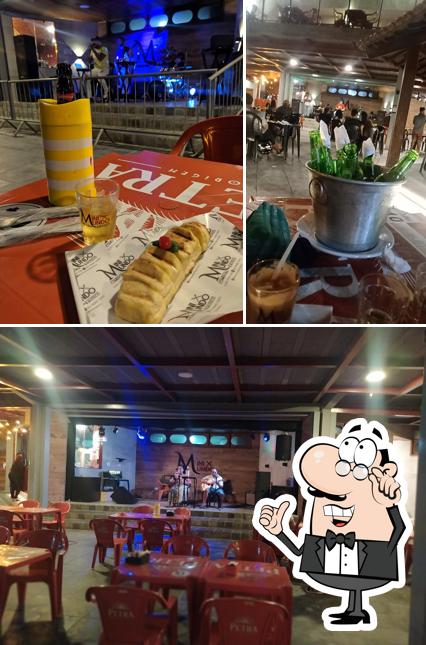 O interior do Mini Mundo Comedoria & Boteco