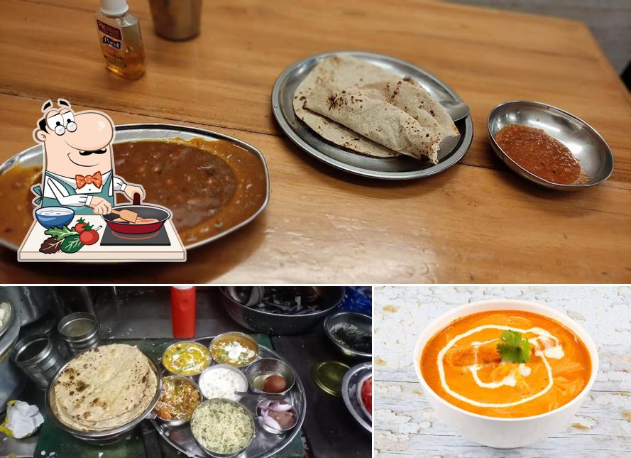 Chicken curry at Rajinder Vaishnav Dhaba