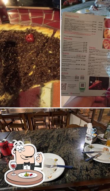 Comida em Pizzaria Tropical