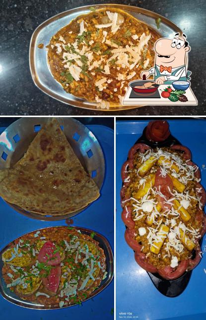 Chicken curry at DWARKADHISH DHABA AND BHAVAN