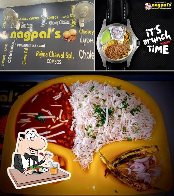 Food at Nagpal's Delhi ke famous Chole Bhature