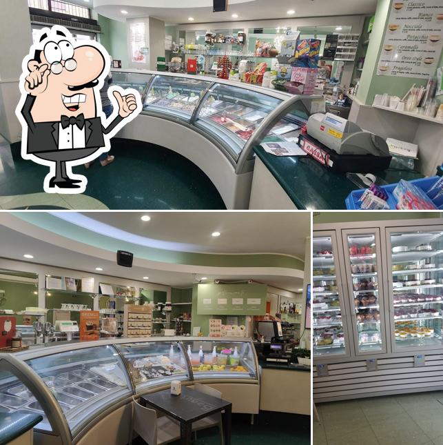 Siediti a un tavolo di Gelateria Bagutto