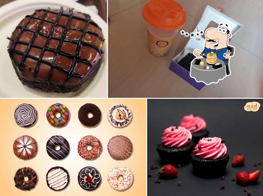 Food at Mad Over Donuts