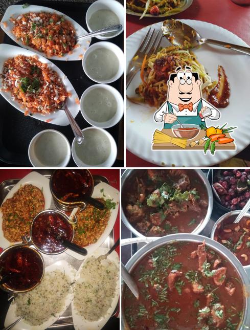 Spaghetti bolognese at Hotel New SAT-BARA, Family Rsto & Dabha