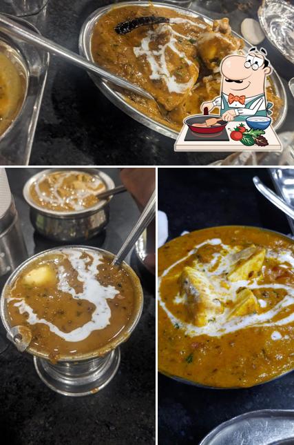 Chicken curry at Mayur Dhaba