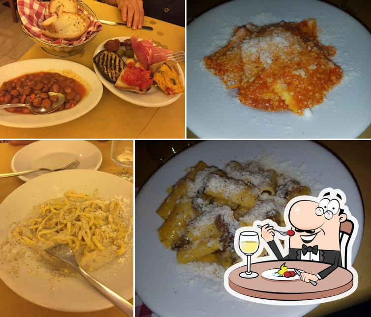 Cibo al Pizzeria Etruria