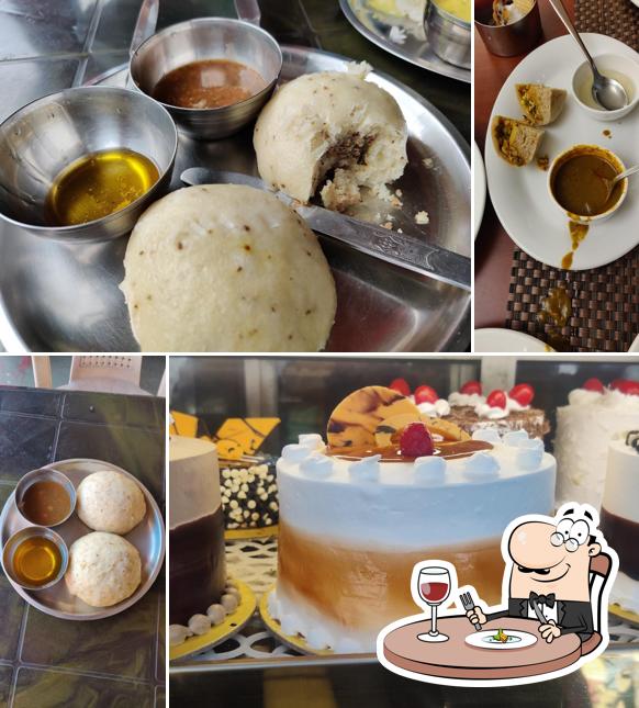 Meals at Himachali Vyanjan
