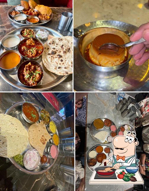 Chicken curry at Maharashtra Lunch Home, Thane