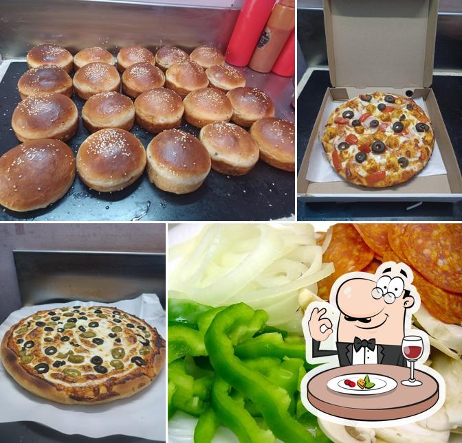 Food at POPULAR PIZZA HOME