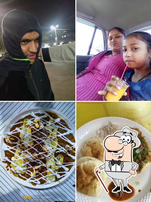 The exterior of Montu Omelette Center