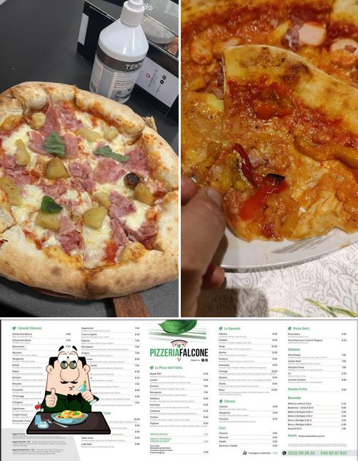 Cibo al Pizzeria Falcone