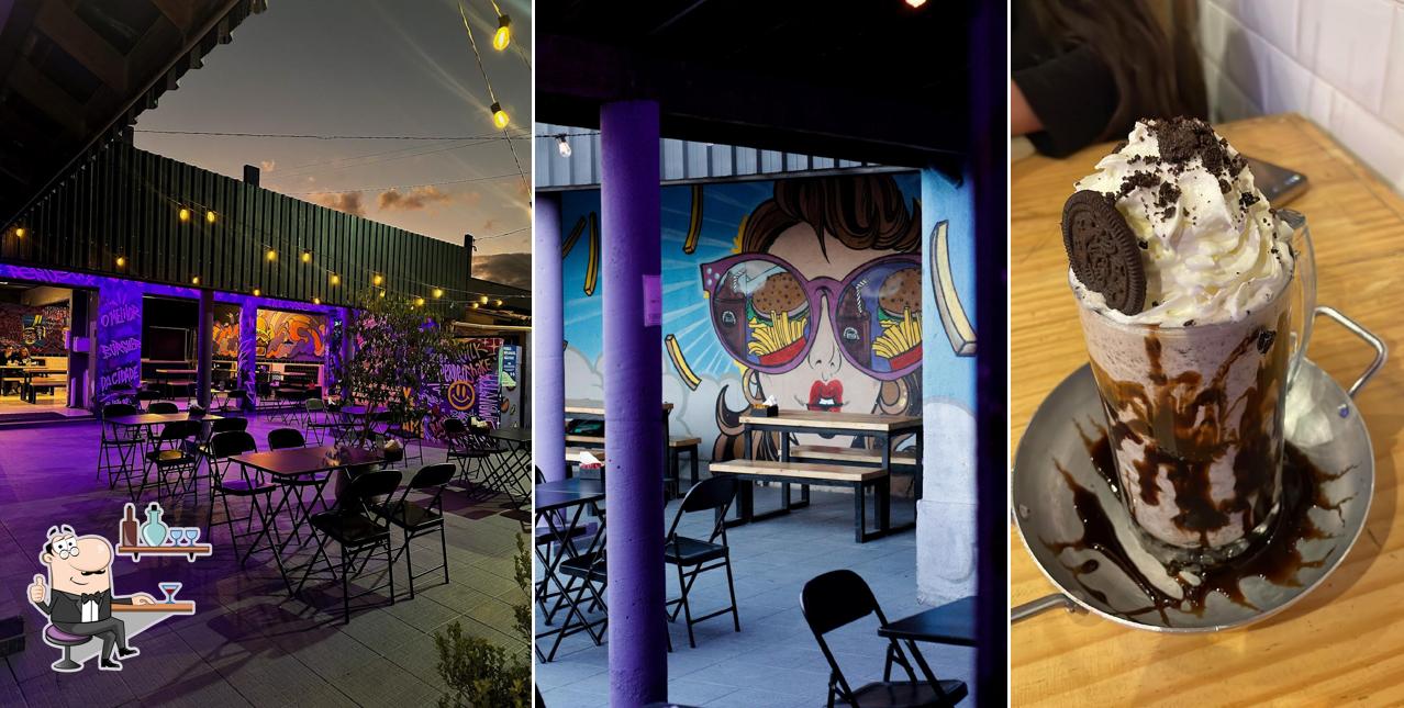 Sente em uma das mesas no Monster Burguer Jd. California