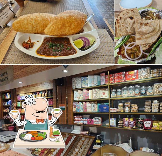 Meals at BIKANER THAAT BAAT