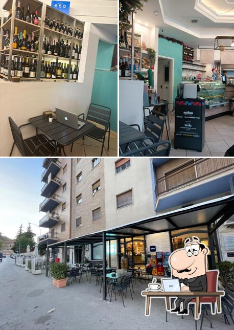 Gli interni di Pititto - Caffè, Salumi & Vini - Caltanissetta