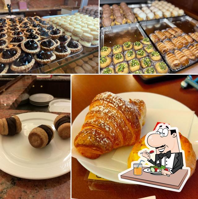 Platti al Pasticceria Venier