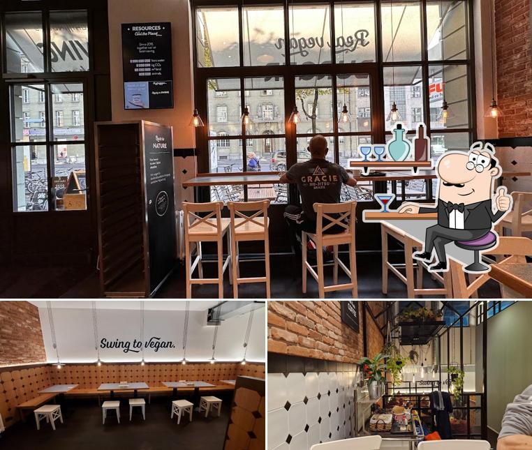 Dai un'occhiata agli interni di Swing Kitchen