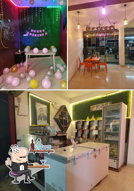 ROHIT CAKE & CAFE ( रोहित केक & कैफे) in pushpa shopping complex and apartments